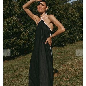 AIDEN BLACK LINEN HALTER NWT